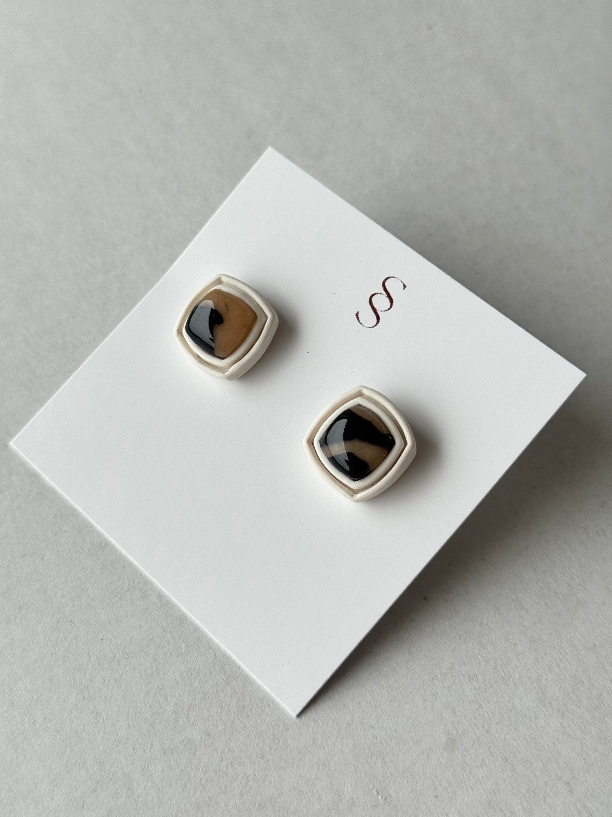 SS - STUDS - IVORY & TORTOISE SHELL